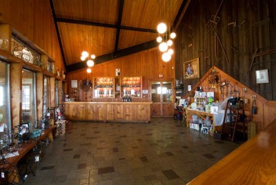 Tasting room - Photo by Bates Photography